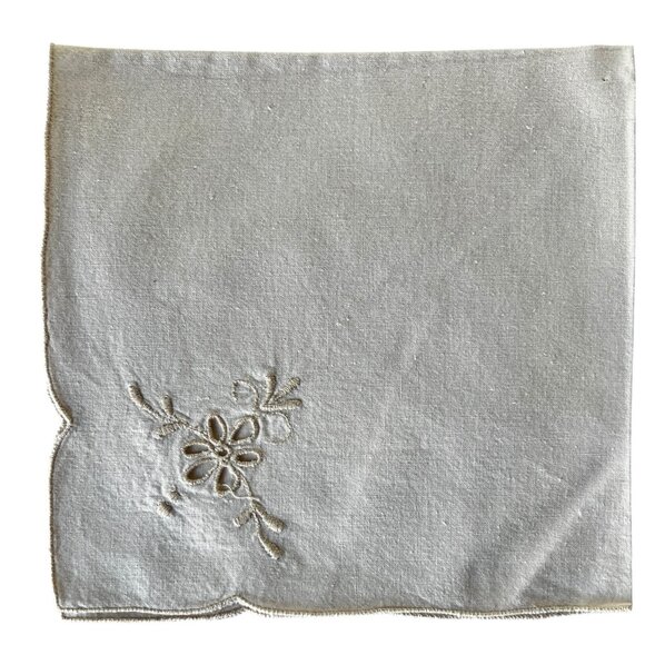 8 Pale Pink Embroidered Cotton Napkins Cutwork Scalloped Edges 15.25x15.25 - Picture 6 of 14